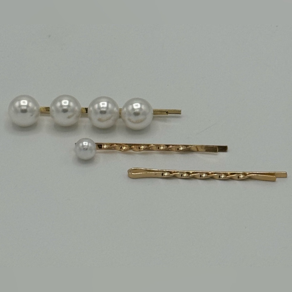 3 PIECE PEARL HAIR CLIP SET